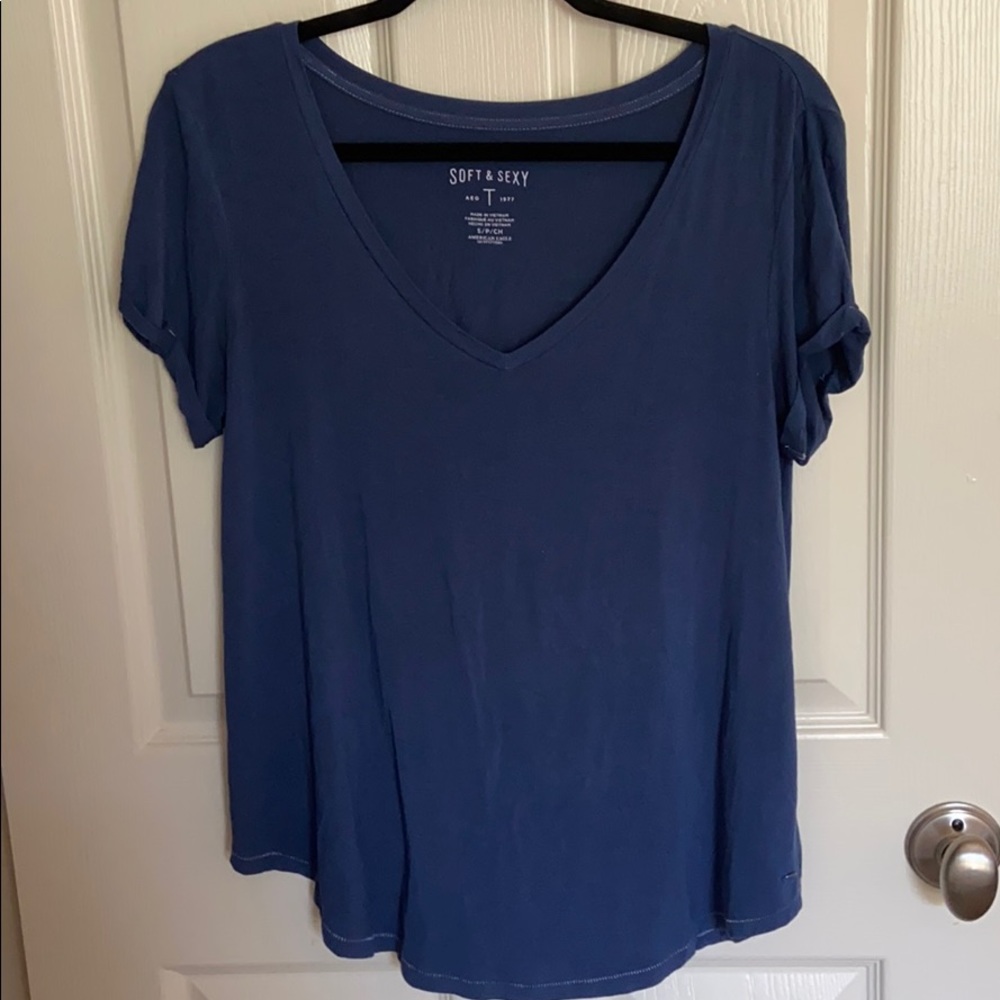American Eagle Blue tee